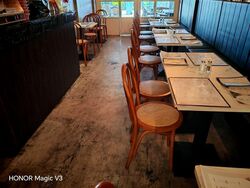 Desker Road Conservation Area (D8), Retail #595004561